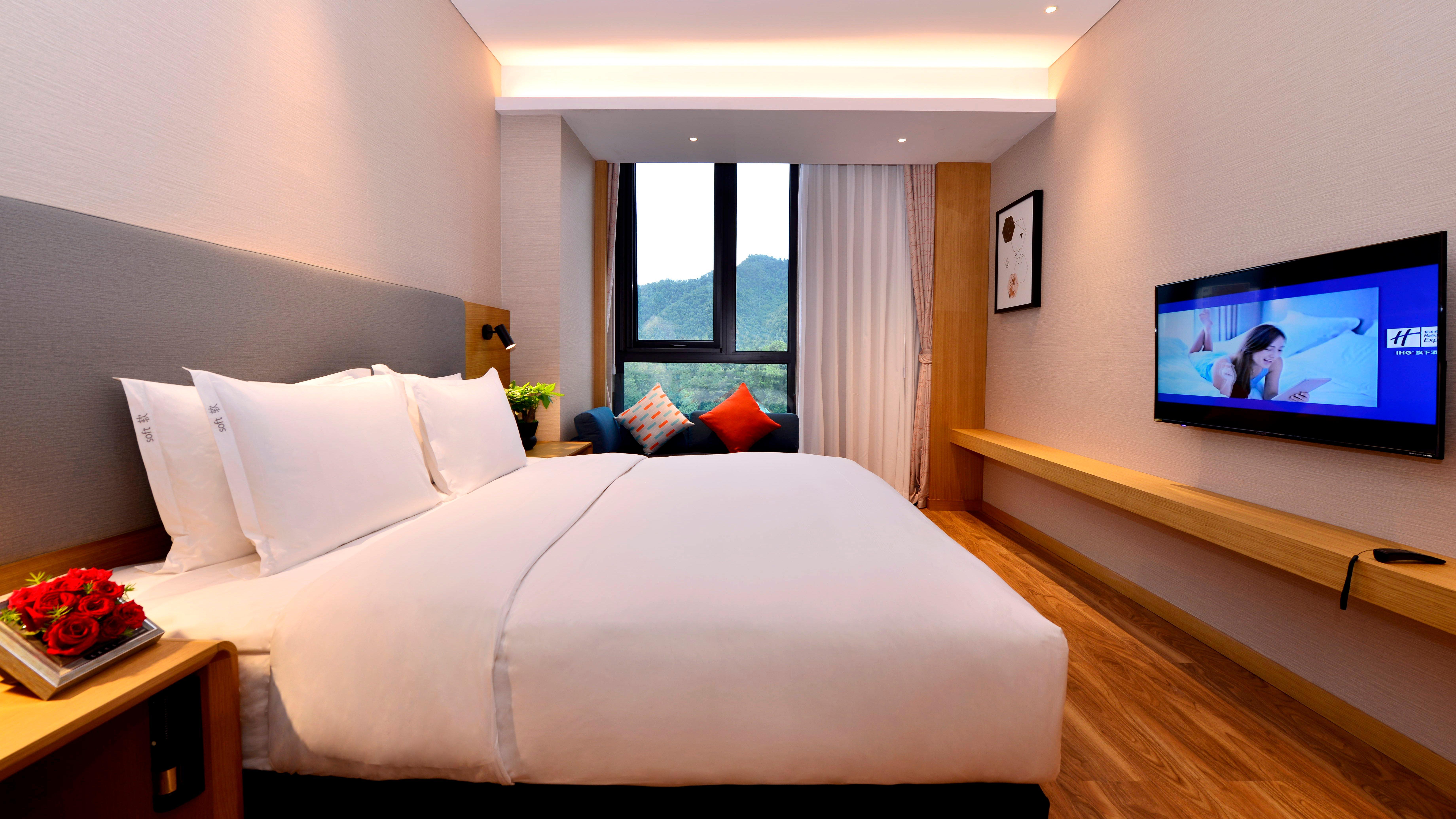 Holiday Inn Express Luanchuan By Ihg Exteriér fotografie