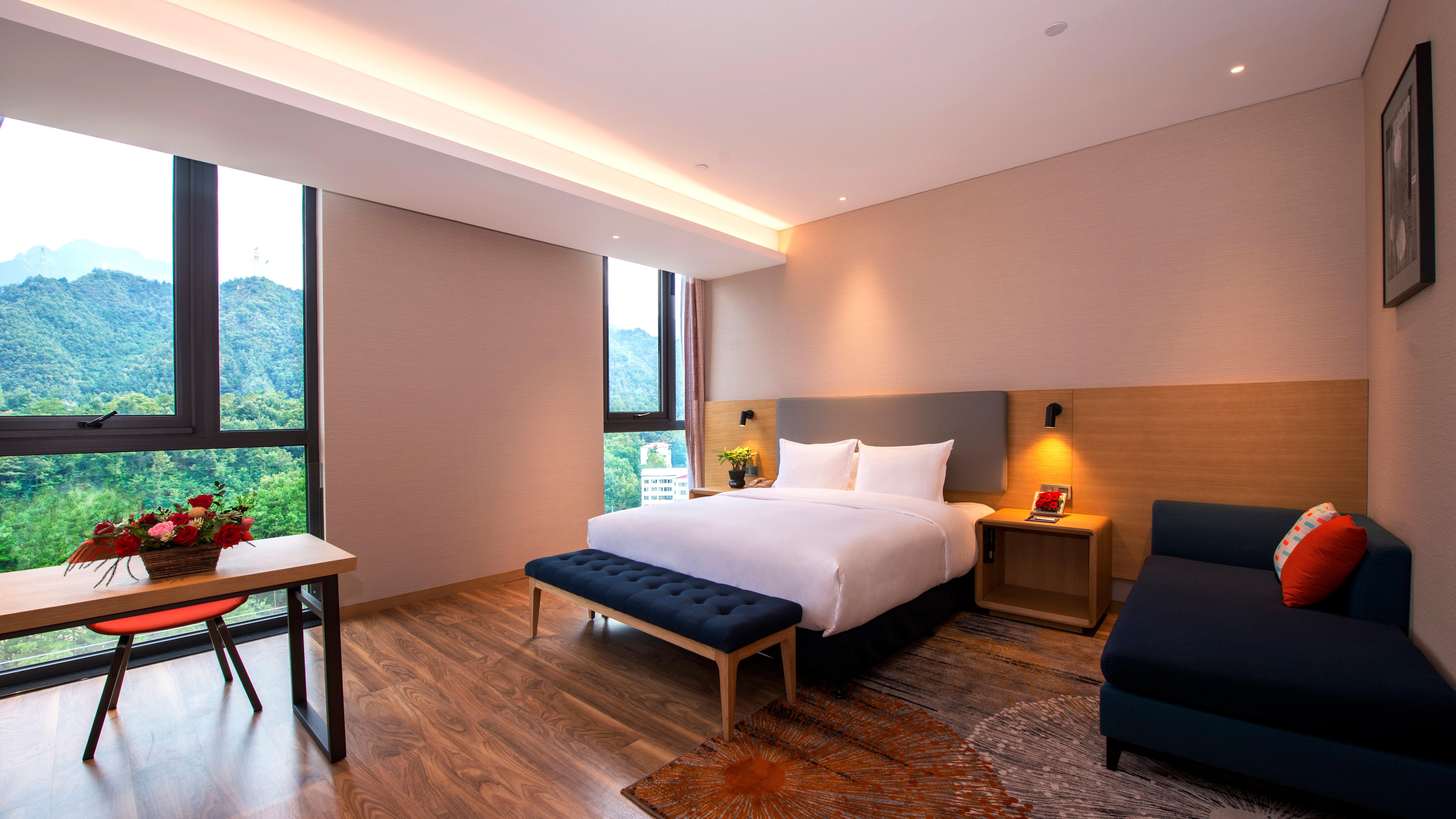 Holiday Inn Express Luanchuan By Ihg Exteriér fotografie