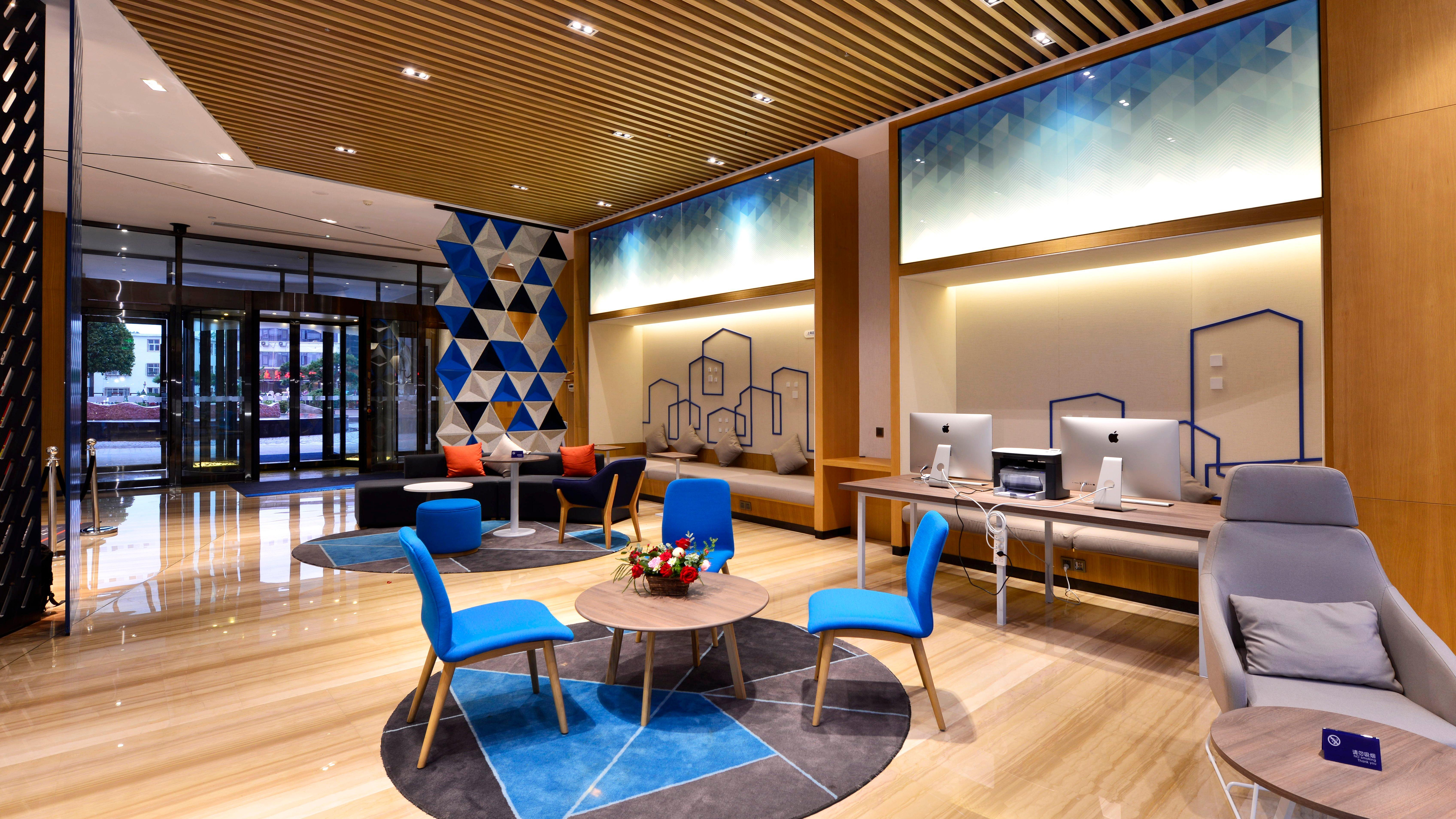 Holiday Inn Express Luanchuan By Ihg Exteriér fotografie
