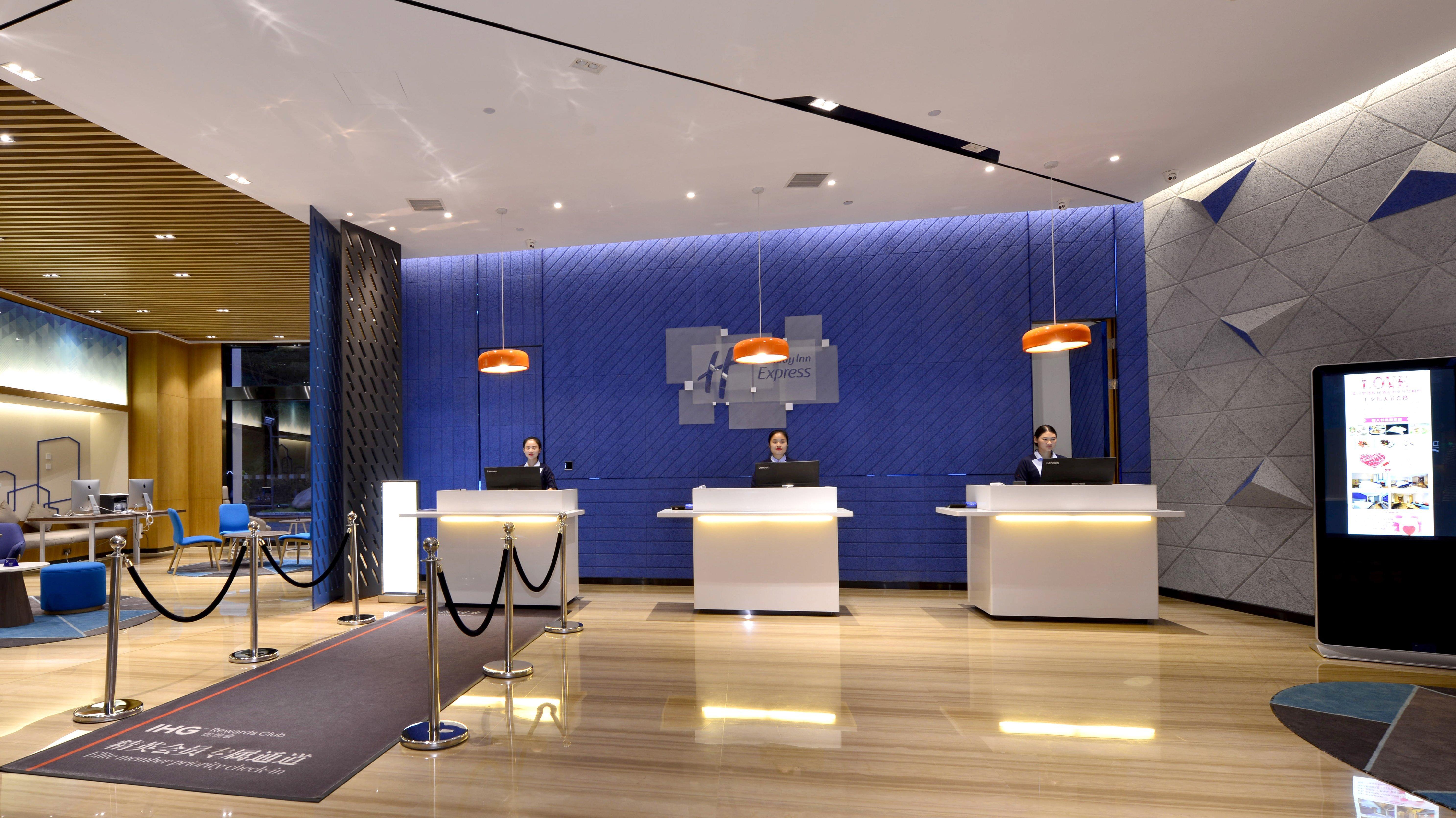 Holiday Inn Express Luanchuan By Ihg Exteriér fotografie
