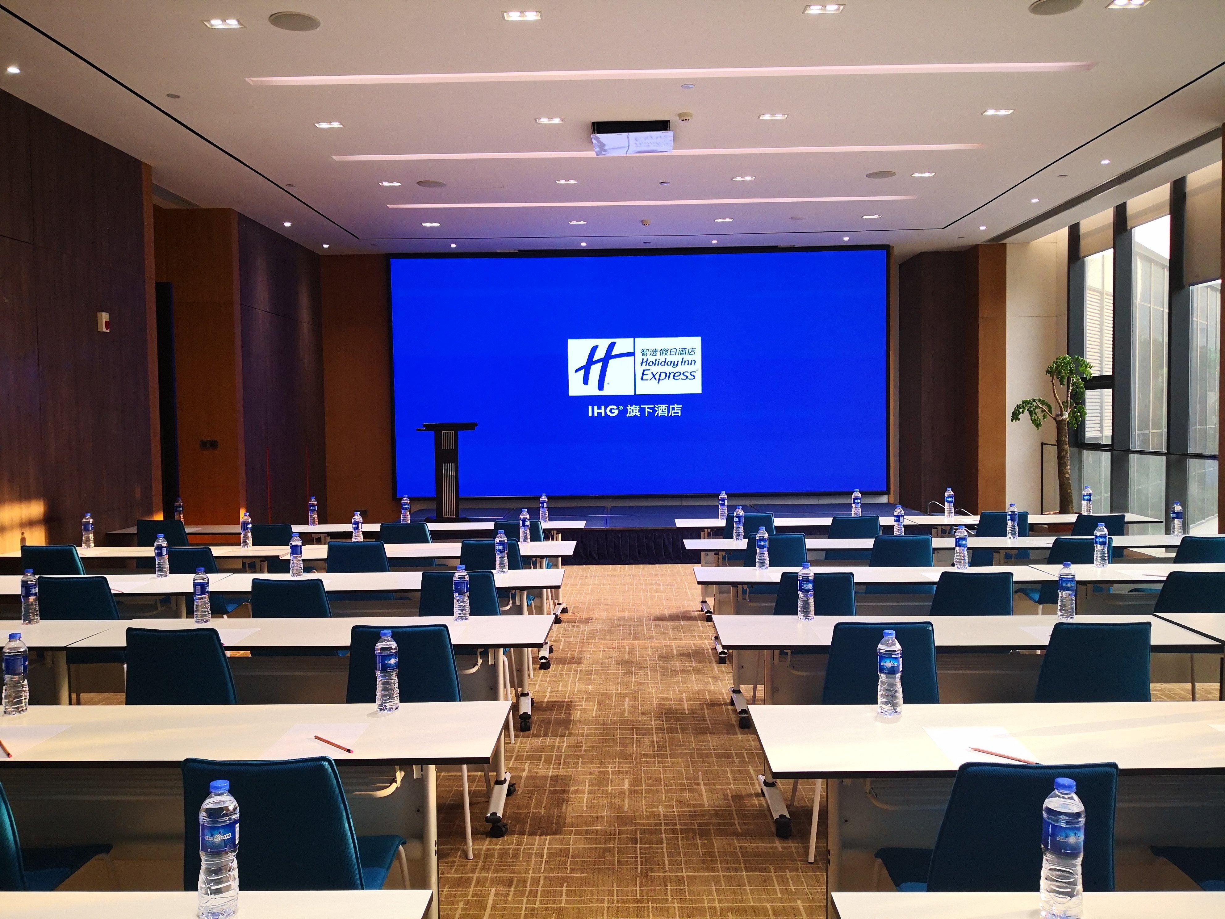 Holiday Inn Express Luanchuan By Ihg Exteriér fotografie